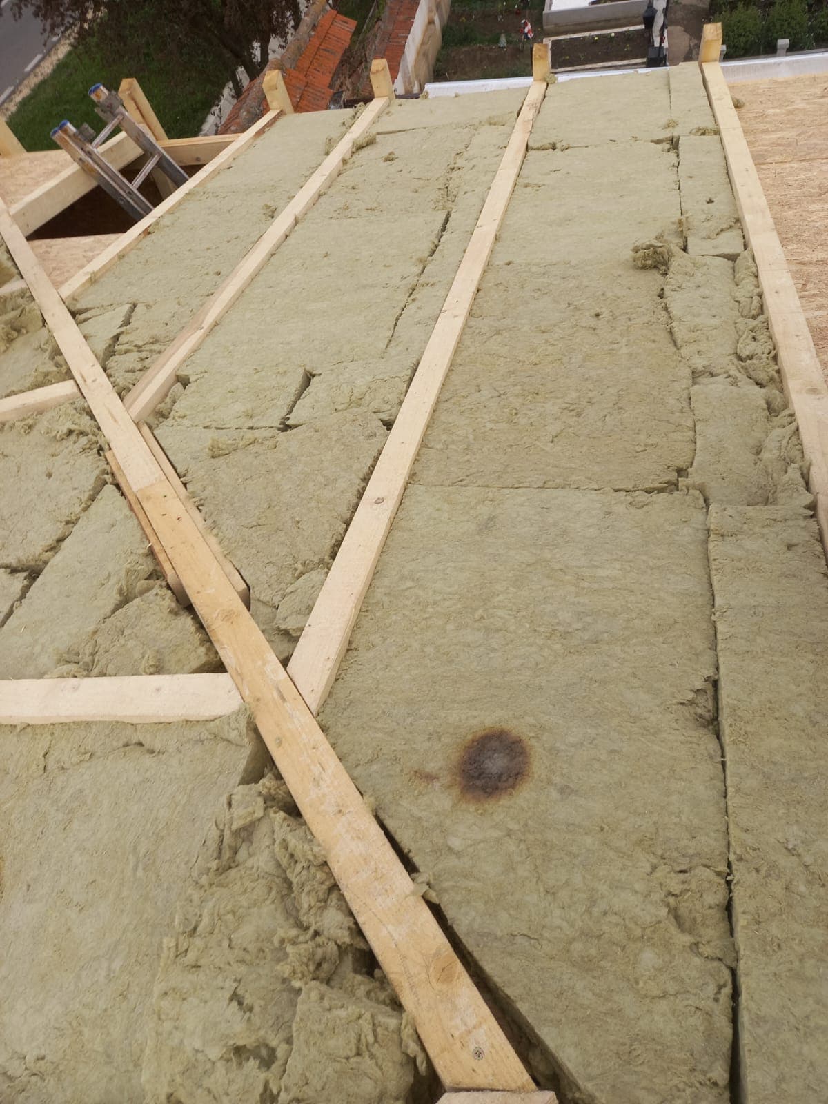 Izolație acoperiș — imagine 3