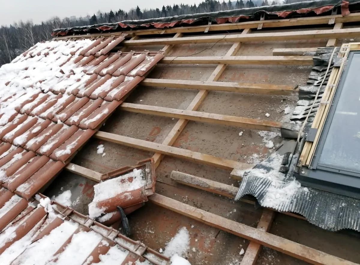 Reparații acoperiș profesionale — Acopvest